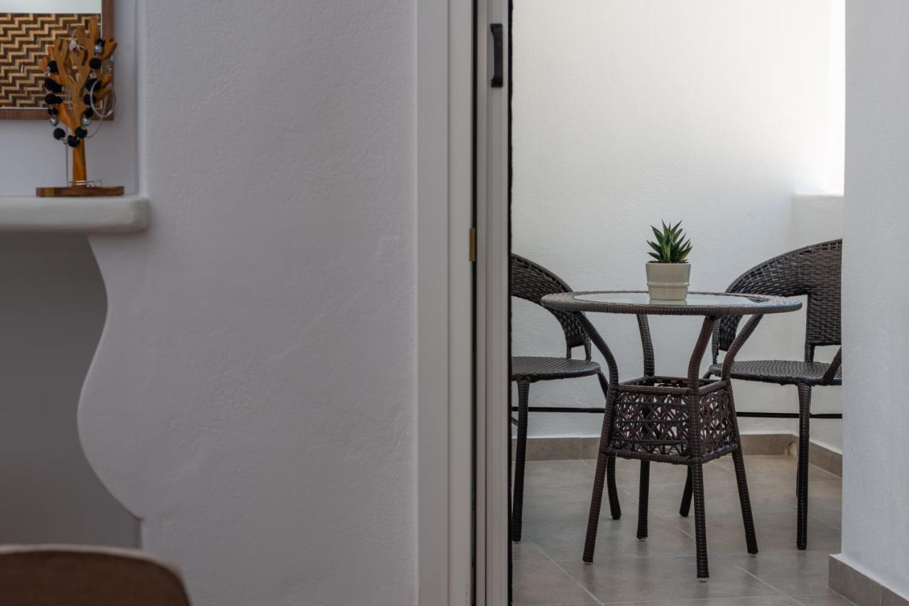 Holiday Home Triovasalos Milos Ngoại thất bức ảnh