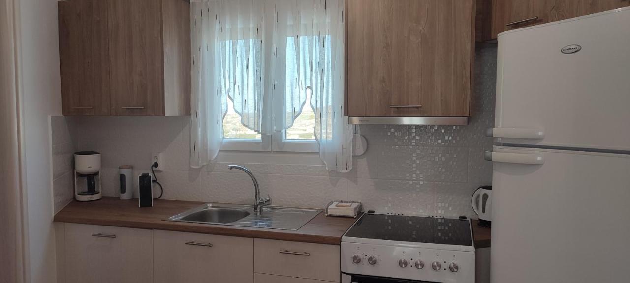 Holiday Home Triovasalos Milos Ngoại thất bức ảnh
